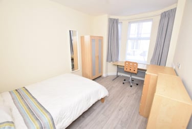 6 bed house, Johnson Road, Lenton, Nottingham, NG72BX - Image 3