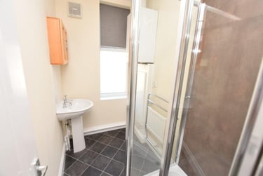 6 bed house, Johnson Road, Lenton, Nottingham, NG72BX - Image 9