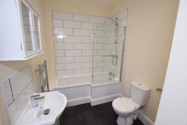 6 bed house, Rothesay Avenue, Radford, Nottingham, NG71PU - Image 4