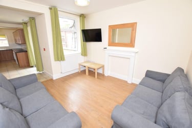 6 bed house, Teversal Avenue, Radford, Nottingham, NG71PX - Image 3