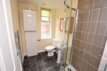 6 bed house, Teversal Avenue, Radford, Nottingham, NG71PX - Image 6