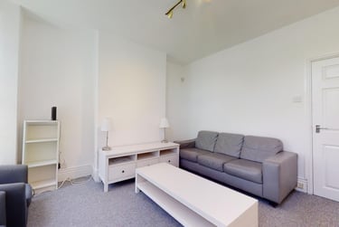 3 bed house, Shoreham Street, Heeley, Sheffield, S24FE - Image 1