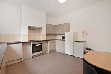 3 bed house, Shoreham Street, Heeley, Sheffield, S24FB - Image 3