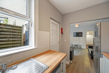 6 bed house, Westbrook Bank, Sharrowvale, Sheffield, S118YJ - Image 4