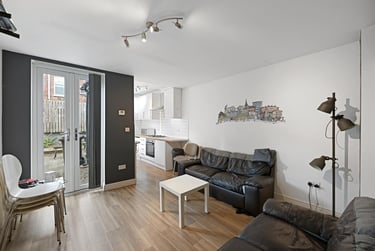 5 bed house, Harefield Road, Sharrow, Sheffield, S118NU - Image 1