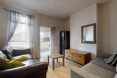 3 bed house, Edmund Road, Heeley, Sheffield, S24EG - Image 1