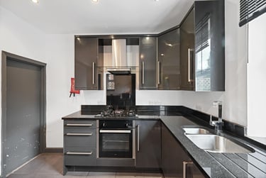 4 bed house, Margaret Street, Heeley, Sheffield, S14SX - Image 10