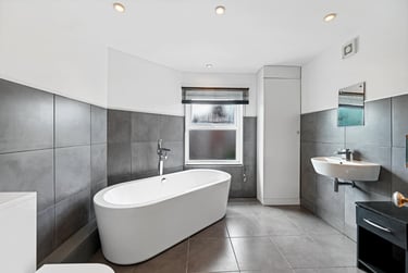 4 bed house, Margaret Street, Heeley, Sheffield, S14SX - Image 1