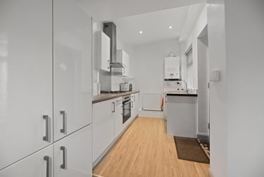 4 bed house, City Road, Heeley, Sheffield, S25HG - Image 4