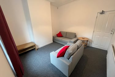 2 bed house, Alderson Place, Highfield, Sheffield, S24UG - Image 1