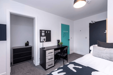 7 bed house, Clifton Boulevard, Dunkirk, Nottingham, NG72JH - Image 1