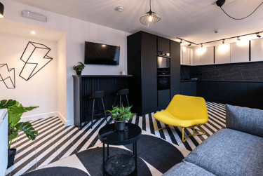 7 bed house, Clifton Boulevard, Dunkirk, Nottingham, NG72JH - Image 2