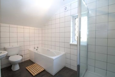 6 bed house, Kimbolton Avenue, Radford, Nottingham, NG71PT - Image 4