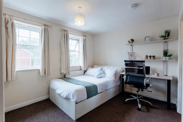 4 bed house, Kingfisher Way, City Centre, Loughborough, LE113NF - Image 12