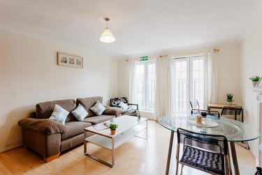 4 bed house, Kingfisher Way, City Centre, Loughborough, LE113NF - Image 2