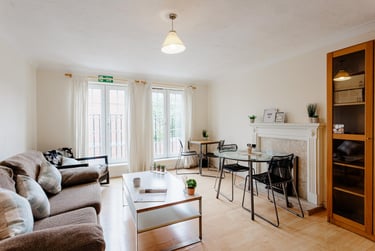 4 bed house, Kingfisher Way, City Centre, Loughborough, LE113NF - Image 3