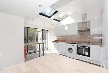 4 bed house, Ecclesall Road, Sharrowvale, Sheffield, S118QA - Image 1