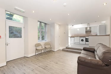 4 bed house, Ecclesall Road, Sharrowvale, Sheffield, S118QA - Image 2