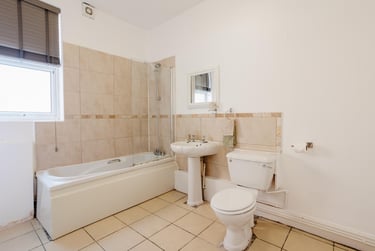 1 bed house, Ashby Road, City Centre, Loughborough, LE113AA - Image 7