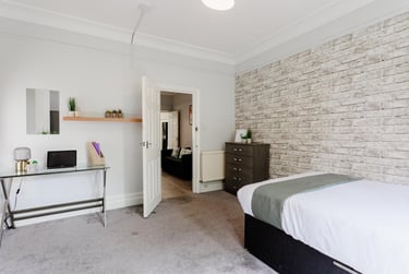 6 bed house, Cumberland Road, City Centre, Loughborough, LE115DE - Image 3