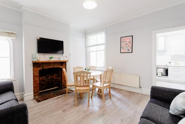 6 bed house, Cumberland Road, City Centre, Loughborough, LE115DE - Image 1