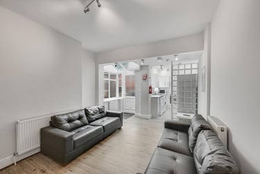 5 bed house, Harefield Road, Sharrow, Sheffield, S118NU - Image 1