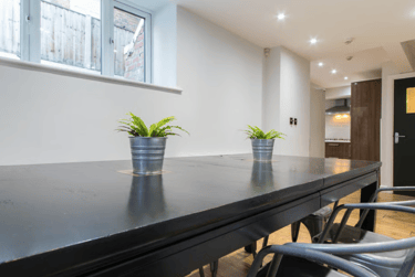 8 bed house, Lenton Boulevard, Lenton, Nottingham, NG72FQ - Image 1