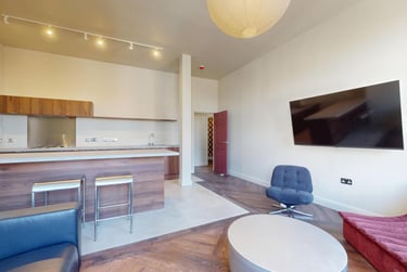 4 bed house, Wards End, City Centre, Loughborough, LE113HA - Image 2