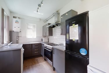 6 bed house, Westbrook Bank, Sharrowvale, Sheffield, S118YJ - Image 3