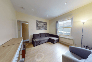 2 bed house, Ashby Square, City Centre, Loughborough, LE115AA - Image 2