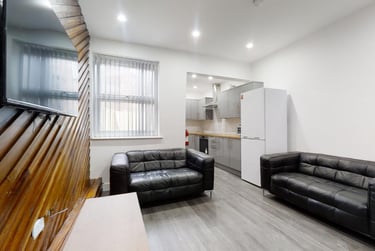 4 bed house, Shoreham Street, Heeley, Sheffield, S14ST - Image 2