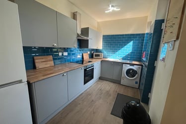 4 bed house, Duchess Road, Heeley, Sheffield, S24BL - Image 1