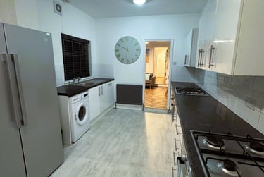 6 bed house, Cranbrook Avenue, Newland, Hull, HU67SP - Image 5