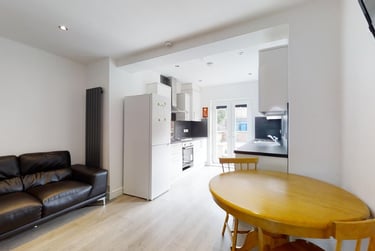 4 bed house, Shoreham Street, Heeley, Sheffield, S24FA - Image 1