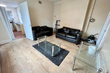 3 bed house, Khartoum Road, Sharrowvale, Sheffield, S118RD - Image 1
