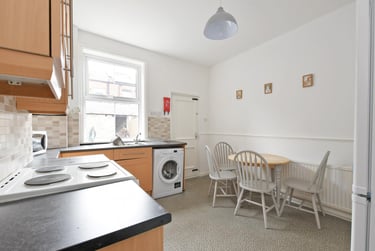 3 bed house, Holland Road, Highfield, Sheffield, S24UT - Image 4