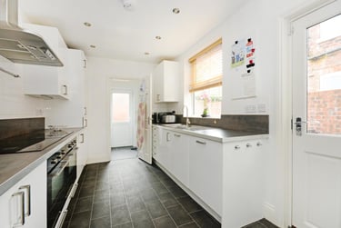 6 bed house, Abbeydale Road, Abbeydale, Sheffield, S71FJ - Image 2