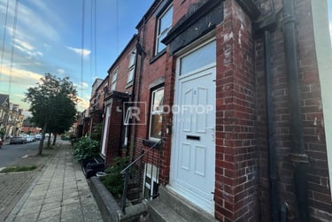 3 bed house, Quarry Mount Terrace, Rampart Road, Leeds, LS62JG - Image 2