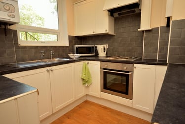 6 bed house, Hanover Square, Devonshire Green, Sheffield, S37UA - Image 4
