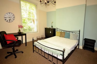 6 bed house, Hanover Square, Devonshire Green, Sheffield, S37UA - Image 5