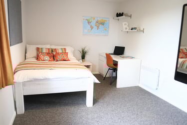 3 bed house, Barnsdale Close, City Centre, Loughborough, LE115AN - Image 2