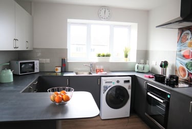 3 bed house, Barnsdale Close, City Centre, Loughborough, LE115AN - Image 1