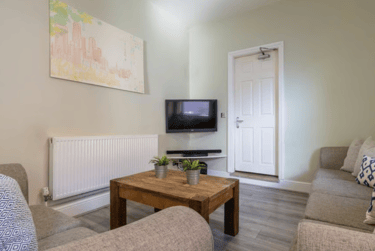 6 bed house, York Road, City Centre, Loughborough, LE113DA - Image 2