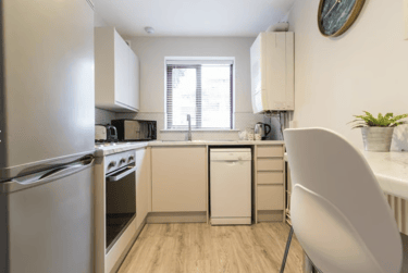 3 bed house, Victoria Road, Hyde Park, Leeds, LS61PD - Image 4