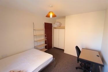 4 bed house, Powell Street, Netherthorpe, Sheffield, S37NW - Image 4