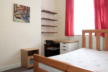 3 bed house, Vaughan Street, City Centre, Leicester, LE35JN - Image 1