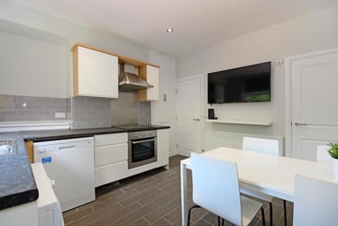 3 bed house, Alderson Road North, Heeley, Sheffield, S24UF - Image 2