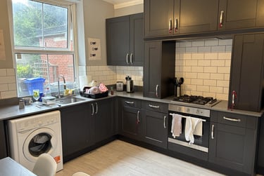 4 bed house, Walton Road, Sharrowvale, Sheffield, S118RE - Image 1