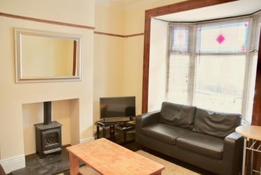 4 bed house, Kearsley Road, Highfield, Sheffield, S24TE - Image 2