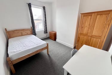 4 bed house, Fieldhead Road, Highfield, Sheffield, S80ZX - Image 4